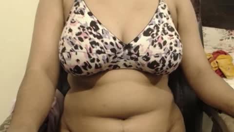 mina online show from December 2, 7:09 pm