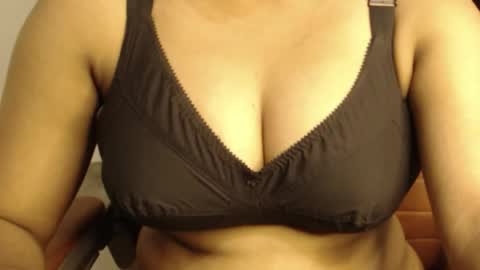 Snapshot of webshowxxx chatting on April 27, 11:14 pm mina online show from April 27, 11:14 pm