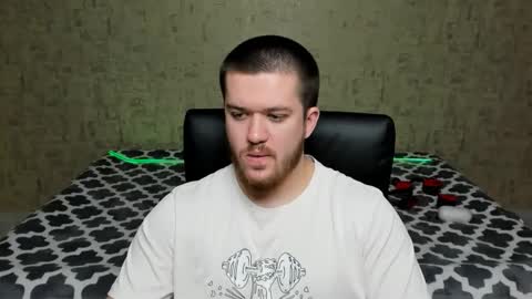 Snapshot of well_boy_ chatting on April 1, 6:16 pm well_boy_ online show from April 1, 6:16 pm