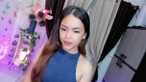 Hi Im LOVIE Please dont forget to follow and thumbs up me online show from March 29, 2:33 am