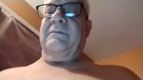 Snapshot of welldny chatting on August 1, 7:02 pm welldny online show from August 1, 7:02 pm