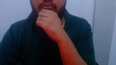 wellingtont online show from December 15, 7:51 pm