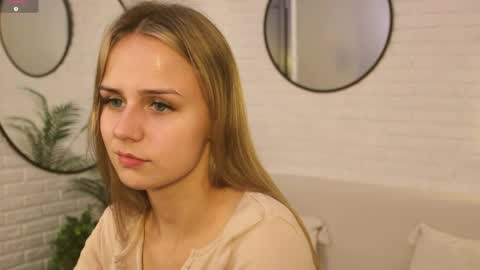 Im Wendy online show from May 18, 9:09 pm