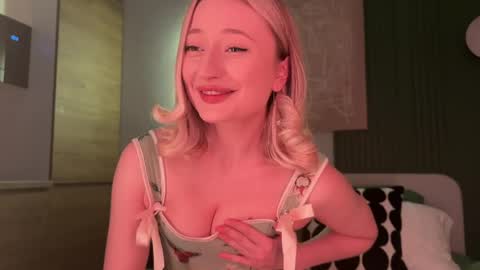 Daisy    online show from March 23, 6:01 pm