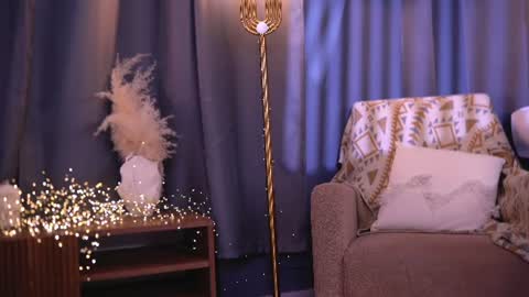 Daisy    online show from July 20, 8:06 am