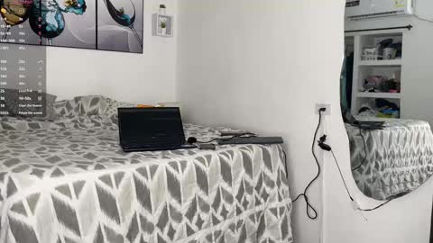 Wendy Alex online show from October 31, 12:33 am