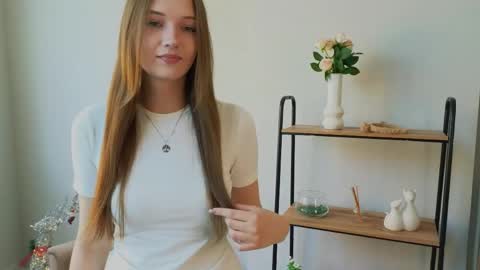 Elsa online show from June 3, 8:06 am
