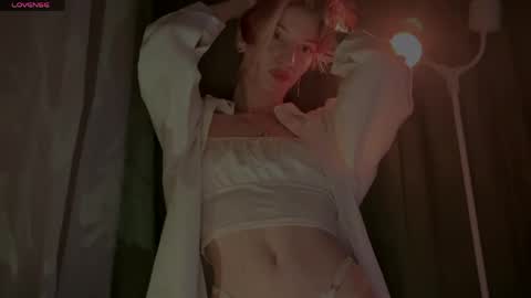 Wendy online show from April 28, 9:31 pm