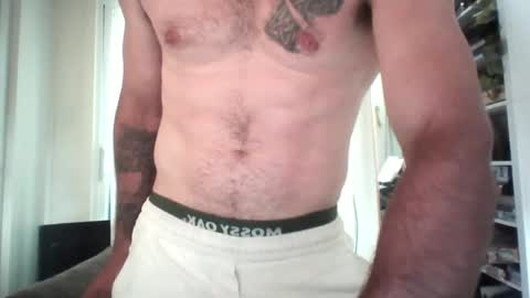 Snapshot of werkout89 chatting on July 8, 12:48 am Werkout89 online show from July 8, 12:48 am