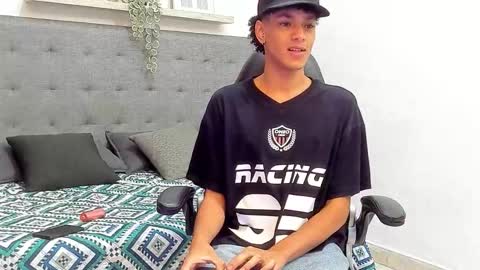 WES online show from January 5, 5:49 pm