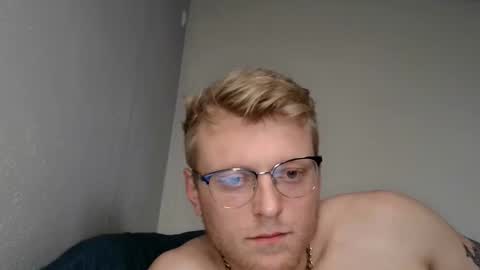 Snapshot of wesdenver chatting on February 15, 11:45 pm wesdenver online show from February 15, 11:45 pm