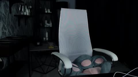 little girl who is always rightLisa online show from March 17, 1:10 am