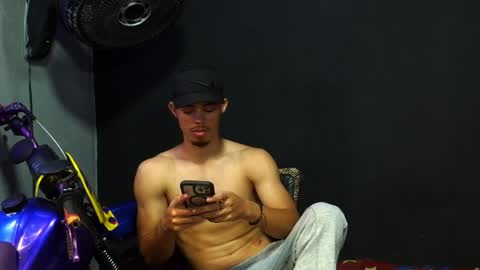 wesley_77 online show from March 31, 7:20 am