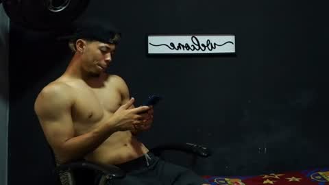 Snapshot of wesley_77 chatting on July 3, 6:14 pm wesley_77 online show from July 3, 6:14 pm