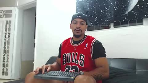 Wesley Rogger online show from October 29, 12:35 am