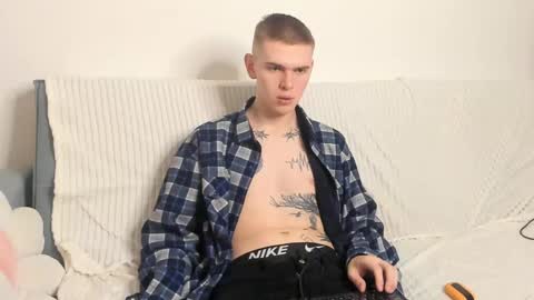 Wes online show from December 28, 8:47 pm