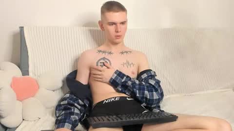 Wes online show from December 29, 2:49 am