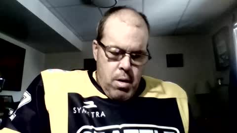 Snapshot of westcoasthockeyplayer chatting on June 16, 11:18 pm westcoasthockeyplayer online show from June 16, 11:18 pm