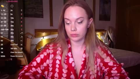 Lana online show from February 21, 8:10 pm