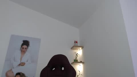 Diva online show from February 21, 5:25 pm