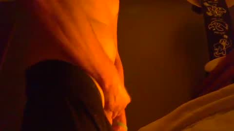 Snapshot of wetduck77777 chatting on September 11, 10:48 am wetduck77777 online show from September 11, 10:48 am