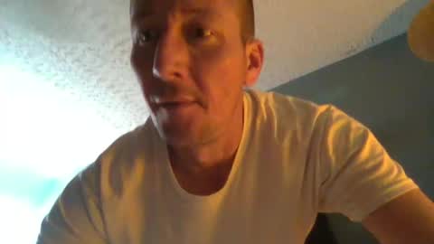 Snapshot of wetduck77777 chatting on October 15, 11:32 am wetduck77777 online show from October 15, 11:32 am