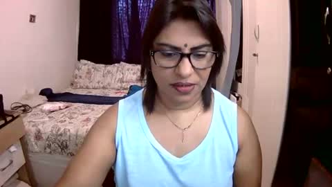 Snapshot of wetindian1971 chatting on February 10, 6:17 am kavita online show from February 10, 6:17 am