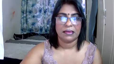 Snapshot of wetindian1971 chatting on July 25, 10:35 am kavita online show from July 25, 10:35 am