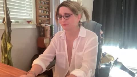 WetRainbows online show from March 10, 4:56 pm