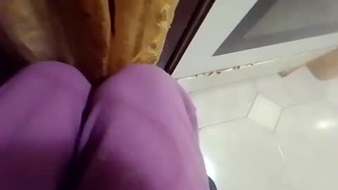 whatcdog12118 online show from May 8, 12:38 am