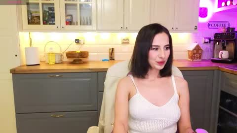Victoria Maria online show from March 27, 1:22 am