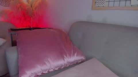 Sara  online show from January 8, 5:26 pm