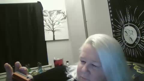 whipsnap19 online show from April 14, 12:44 pm