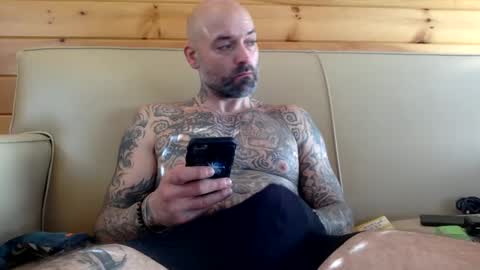 Snapshot of whiskerbiscuit_69 chatting on December 25, 6:09 pm whiskerbiscuit_69 online show from December 25, 6:09 pm