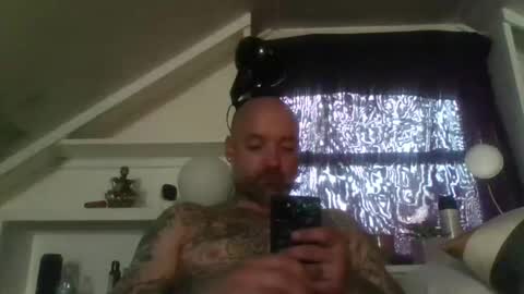 Snapshot of whiskerbiscuit_69 chatting on November 30, 5:06 pm whiskerbiscuit_69 online show from November 30, 5:06 pm