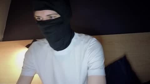 whispero_o online show from December 4, 5:32 pm