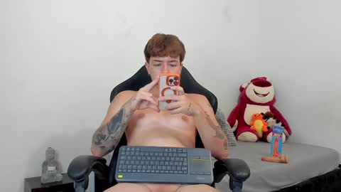 Snapshot of white_jacob chatting on March 8, 9:08 pm Camilo R online show from March 8, 9:08 pm