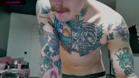 Max online show from December 19, 3:57 am