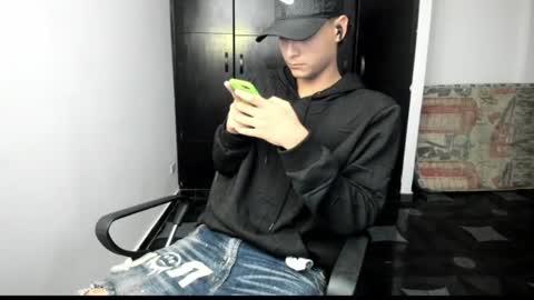 Snapshot of white_master444 chatting on June 30, 4:57 am white online show from June 30, 4:57 am