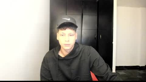 Snapshot of white_master444 chatting on July 1, 5:31 am white online show from July 1, 5:31 am