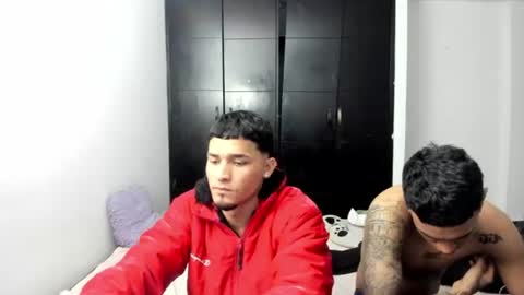 Snapshot of white_master444 chatting on August 3, 4:44 am white online show from August 3, 4:44 am