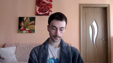 Tom online show from April 2, 9:40 am