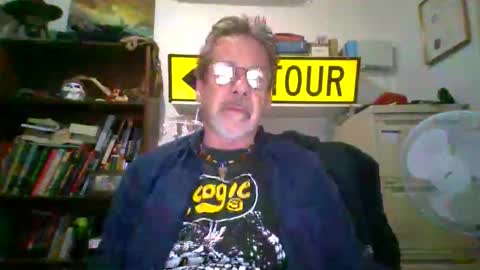 whiteboomer online show from April 8, 12:27 pm