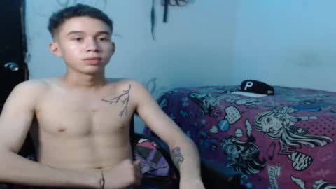 Snapshot of whiteboy69902 chatting on October 23, 5:44 pm whiteboy69902 online show from October 23, 5:44 pm