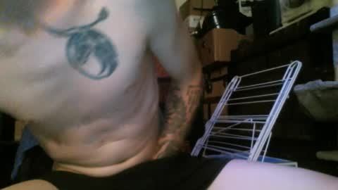 Snapshot of whiteboyslim21 chatting on July 24, 6:00 am whiteboyslim21 online show from July 24, 6:00 am