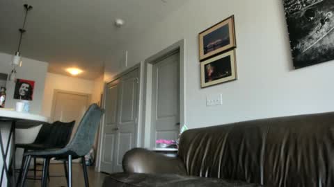 just  str8 stud nut  1000 online show from October 8, 6:49 pm