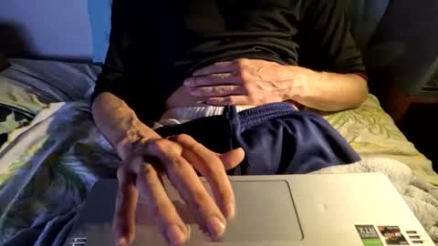 Mmmm online show from April 19, 8:44 pm