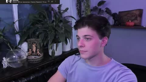 Snapshot of whiteegrimm chatting on October 9, 5:22 pm Gus online show from October 9, 5:22 pm