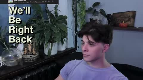 Snapshot of whiteegrimm chatting on October 18, 8:20 pm Gus online show from October 18, 8:20 pm