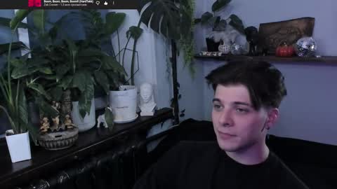 Snapshot of whiteegrimm chatting on November 28, 11:29 pm Gus online show from November 28, 11:29 pm